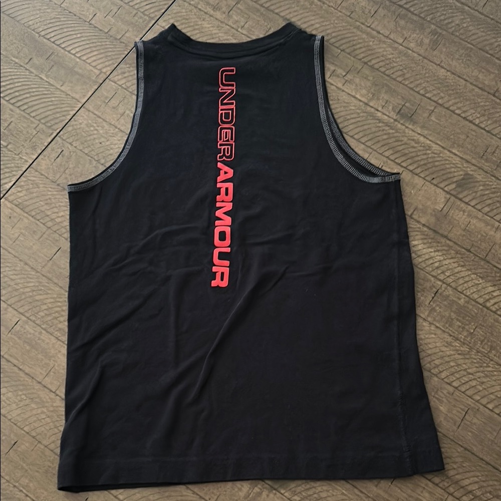 Under Armour Men's Black Sleeveless Shirt